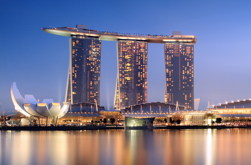 Marina_Bay_Sands_in_the_evening_-_20101120